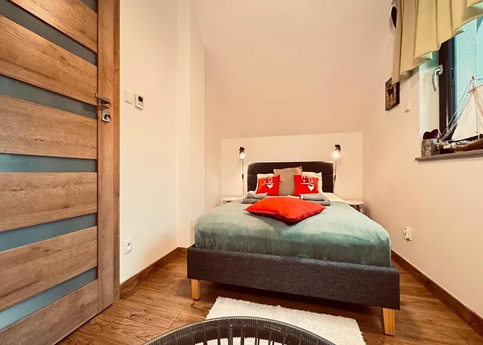 With Jacuzzi, For 6 People Rozewie